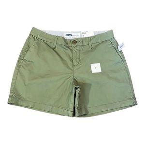Old Navy Everyday Ladies Shorts NWT Sz. 2          Army Green